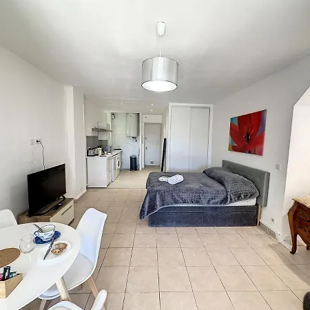 Gal0 - Studio En Rez-de Jardin Cannes